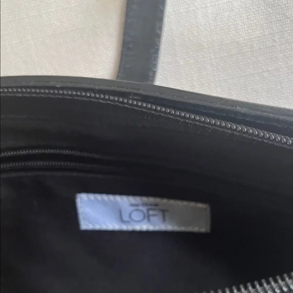 LOFT Classic Black Leather Small Shoulder Bag - Picture 4 of 6